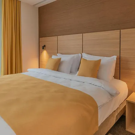 Osetia Garden Hotel Momtchilgrad