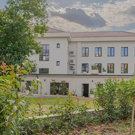 Hotel Osetia Garden